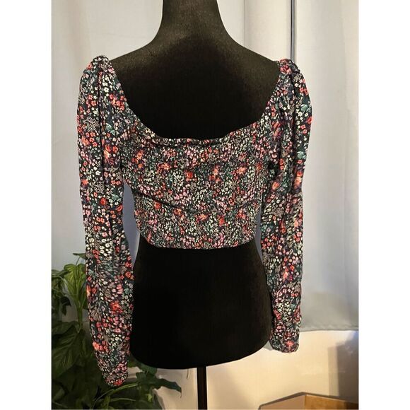 Aeropostale floral smocked crops top size large ￼￼ - Picture 4 of 12